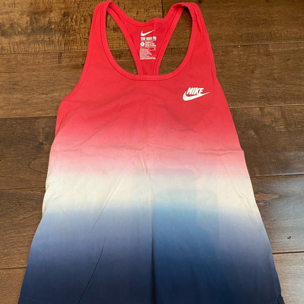 Nike tank!